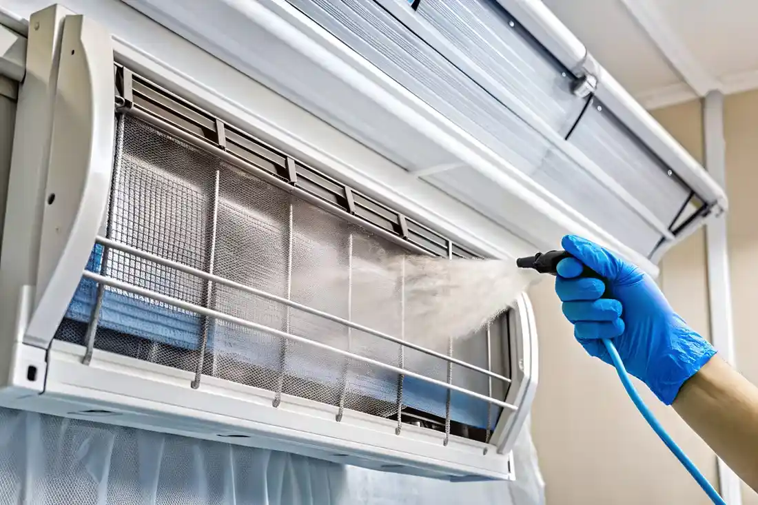 أخطاء شائعة عند تنظيف المكيفات