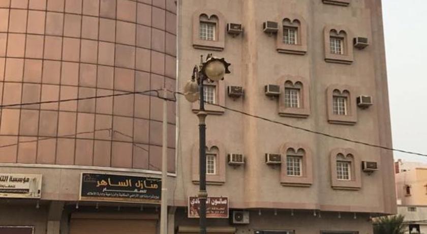 المباني السكنية في القنفذة وتحديات تأثير الرطوبة على الواجهات الخارجية