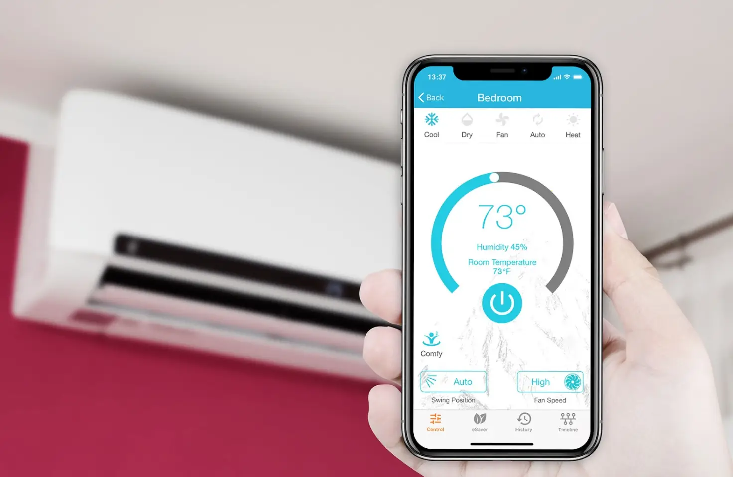 واجهة تطبيق ذكي للتحكم في المكيف ومراقبة درجة الحرارة والرطوبة.